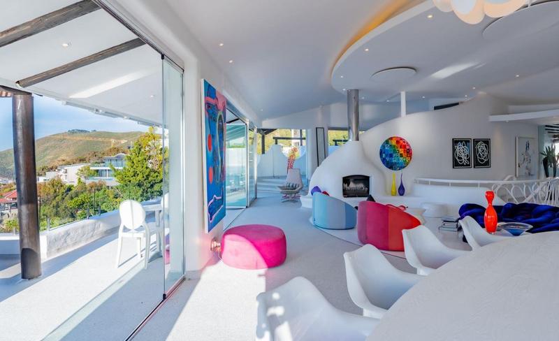 6 Bedroom Property for Sale in Bantry Bay Western Cape